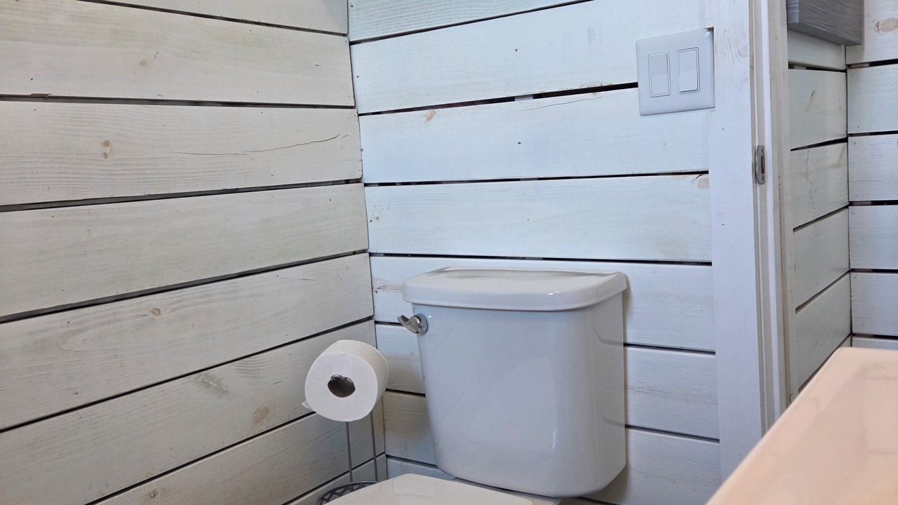Photo of Bathroom in Garfield