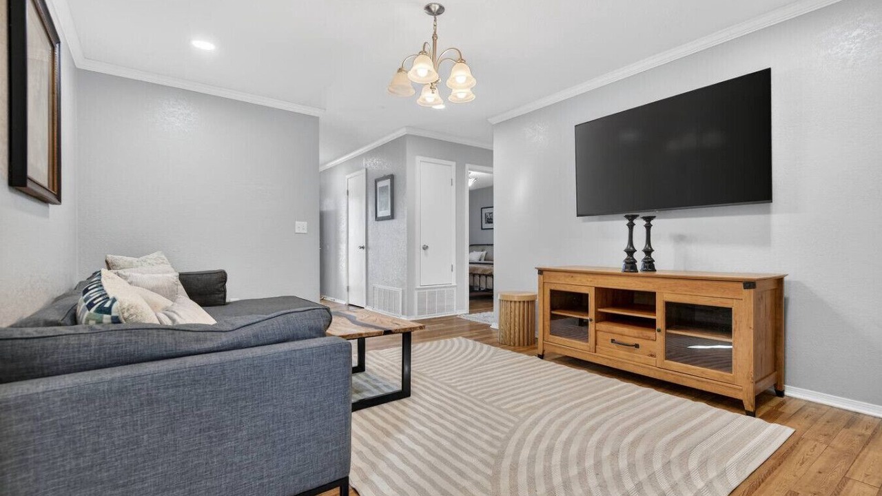 Photo of Livingroom in Bartlesville