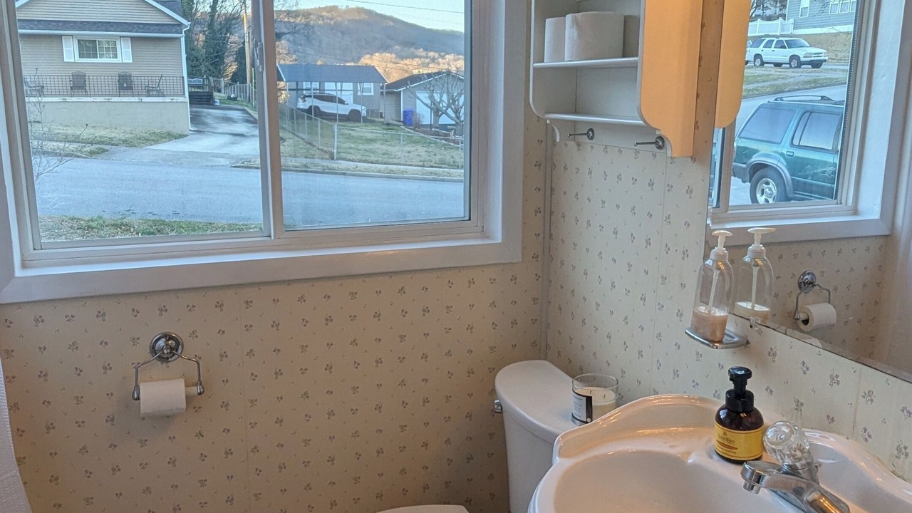 Photo of Bathroom in Harriman