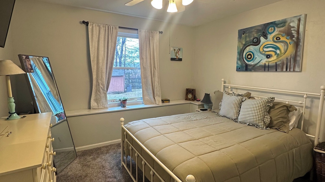 Photo of Bedroom in Walpole
