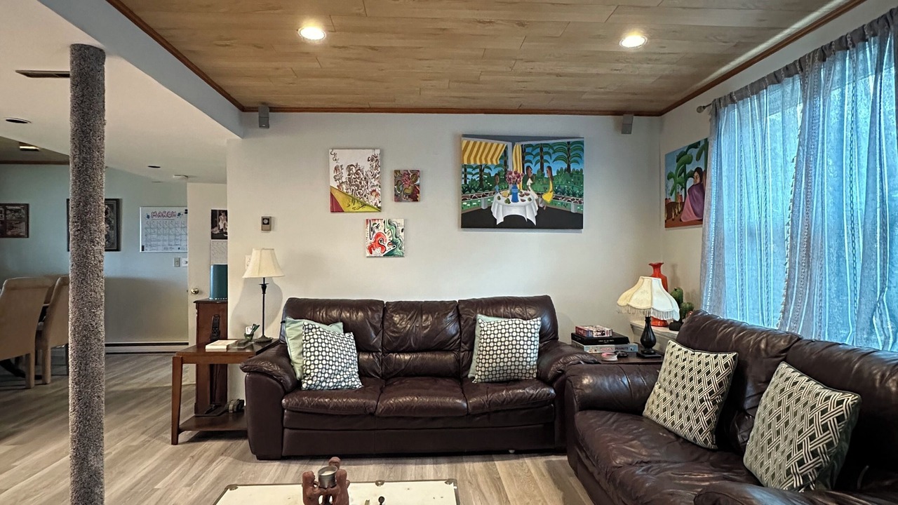Photo of Livingroom in Walpole