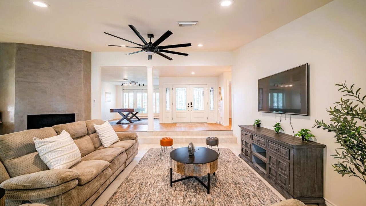Photo of Livingroom in Nassau Bay