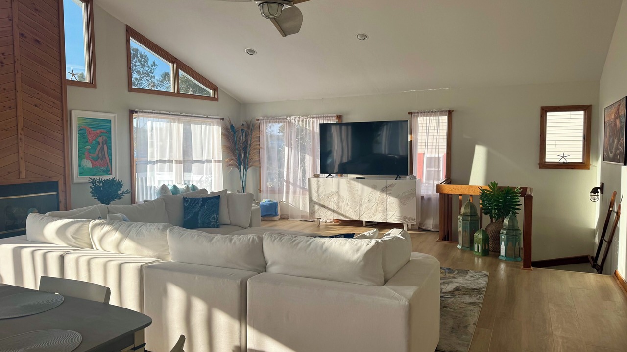 Photo of Livingroom in Colington Harbour