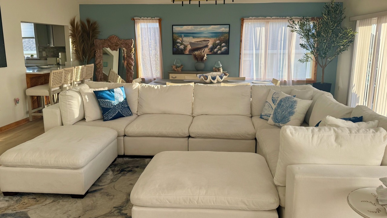 Photo of Livingroom in Colington Harbour