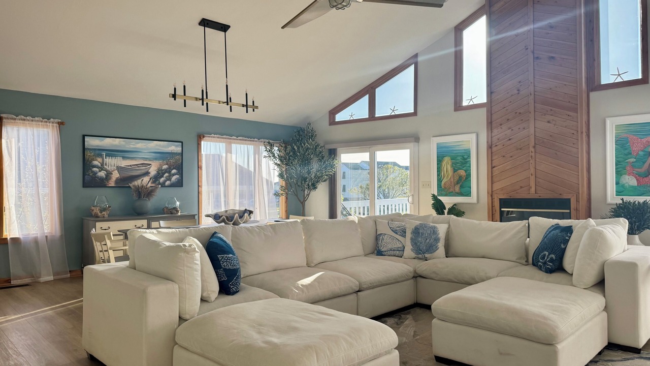 Photo of Livingroom in Colington Harbour