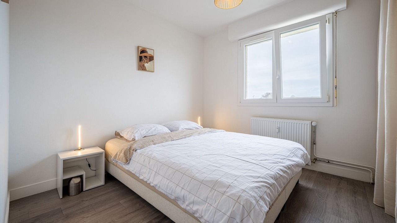 Photo of Bedroom in Saint-Ouen