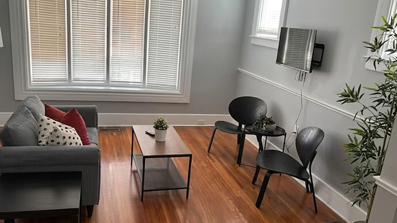 Photo of Livingroom in East Windsor