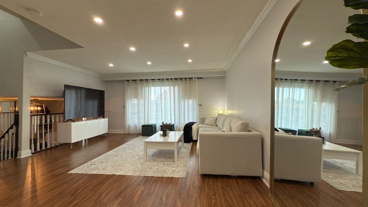Photo of Livingroom in Durham Region
