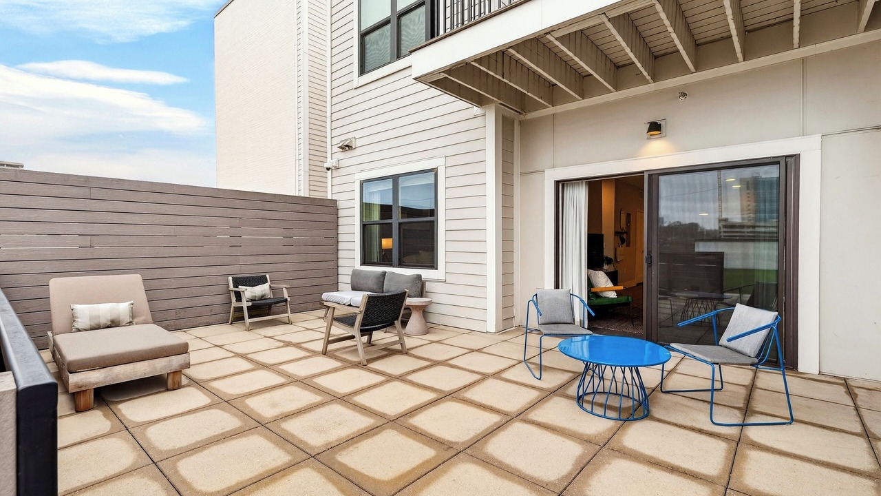 Photo of Patio Balcony in Hillsboro West End
