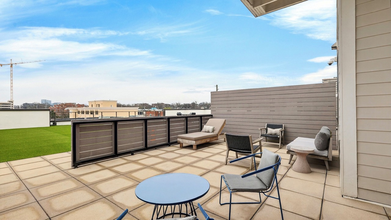 Photo of Patio Balcony in Hillsboro West End