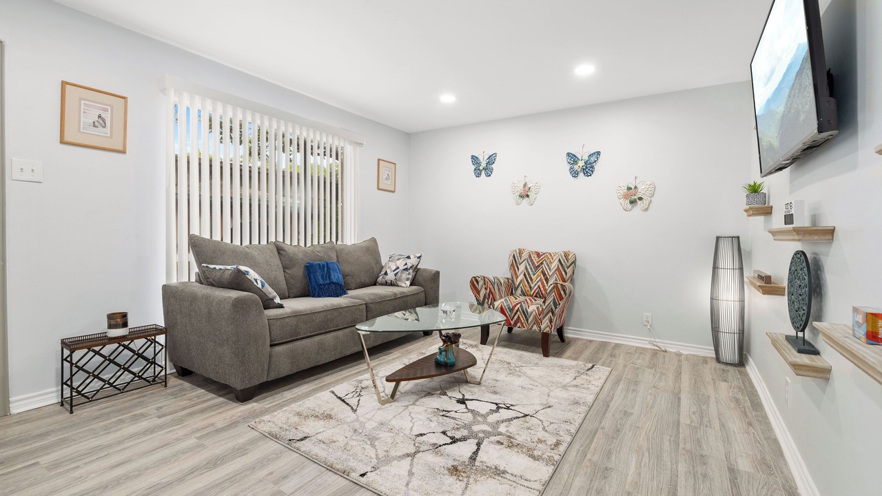 Photo of Livingroom in Junius Heights