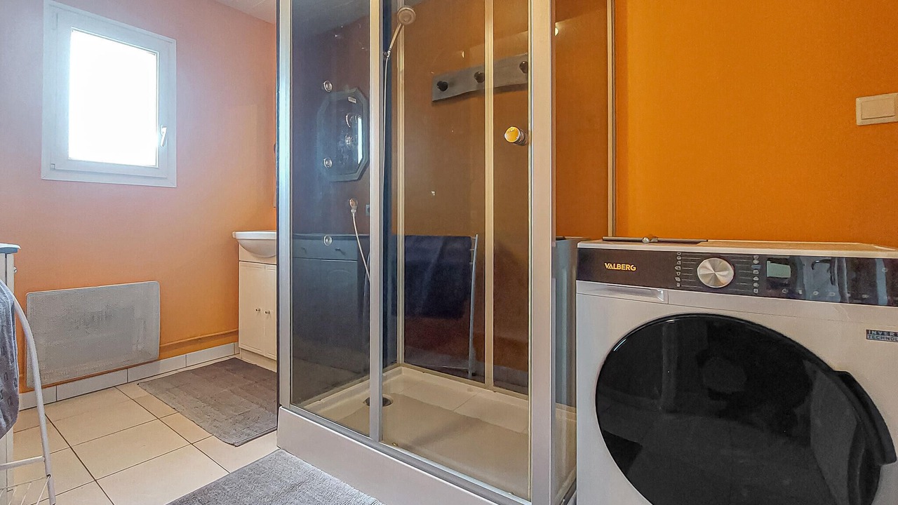 Photo of Bathroom in Saigneville
