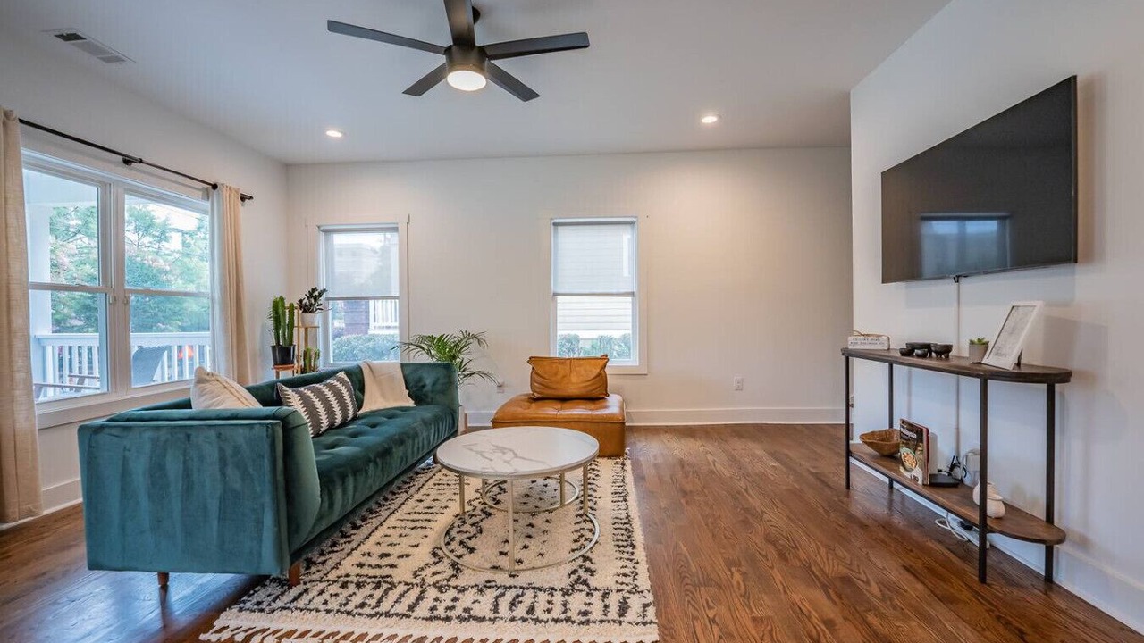 Photo of Livingroom in Eagan Park