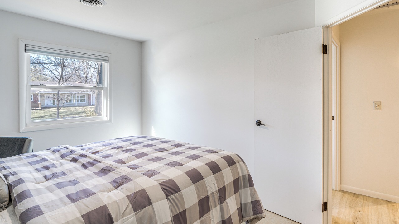 Photo of Bedroom in Prairie Village