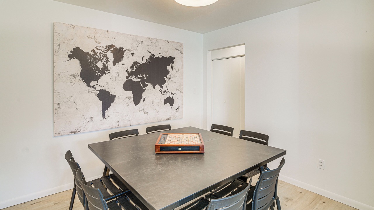 Photo of Livingroom in Prairie Village