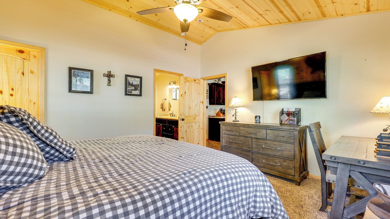Photo of Bedroom in Alpine