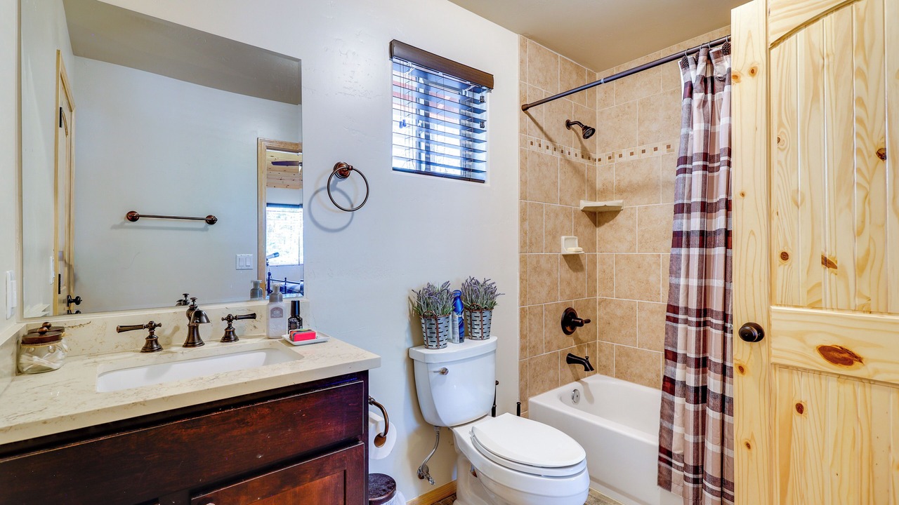 Photo of Bathroom in Alpine