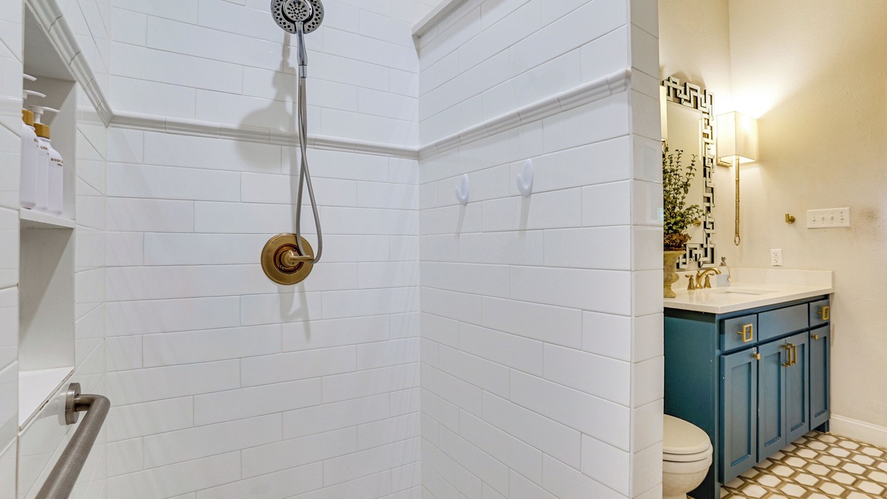 Photo of Bathroom in Argyle