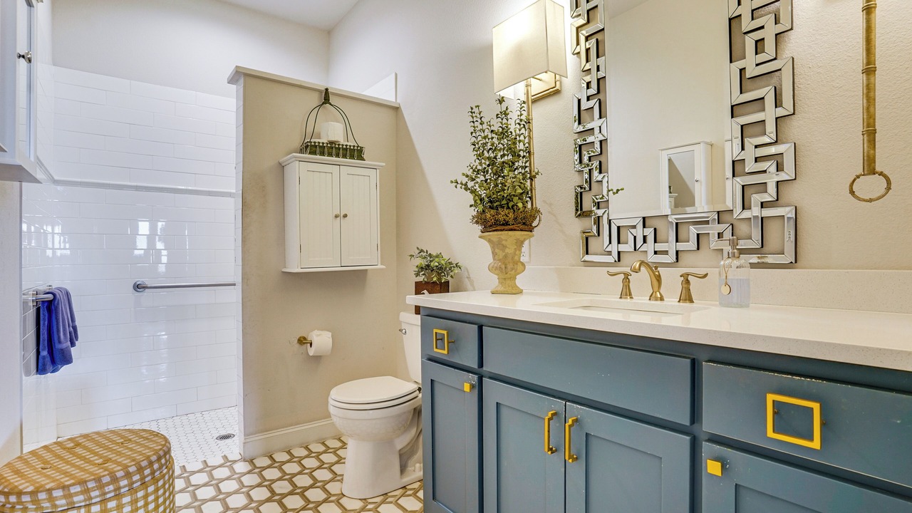Photo of Bathroom in Argyle