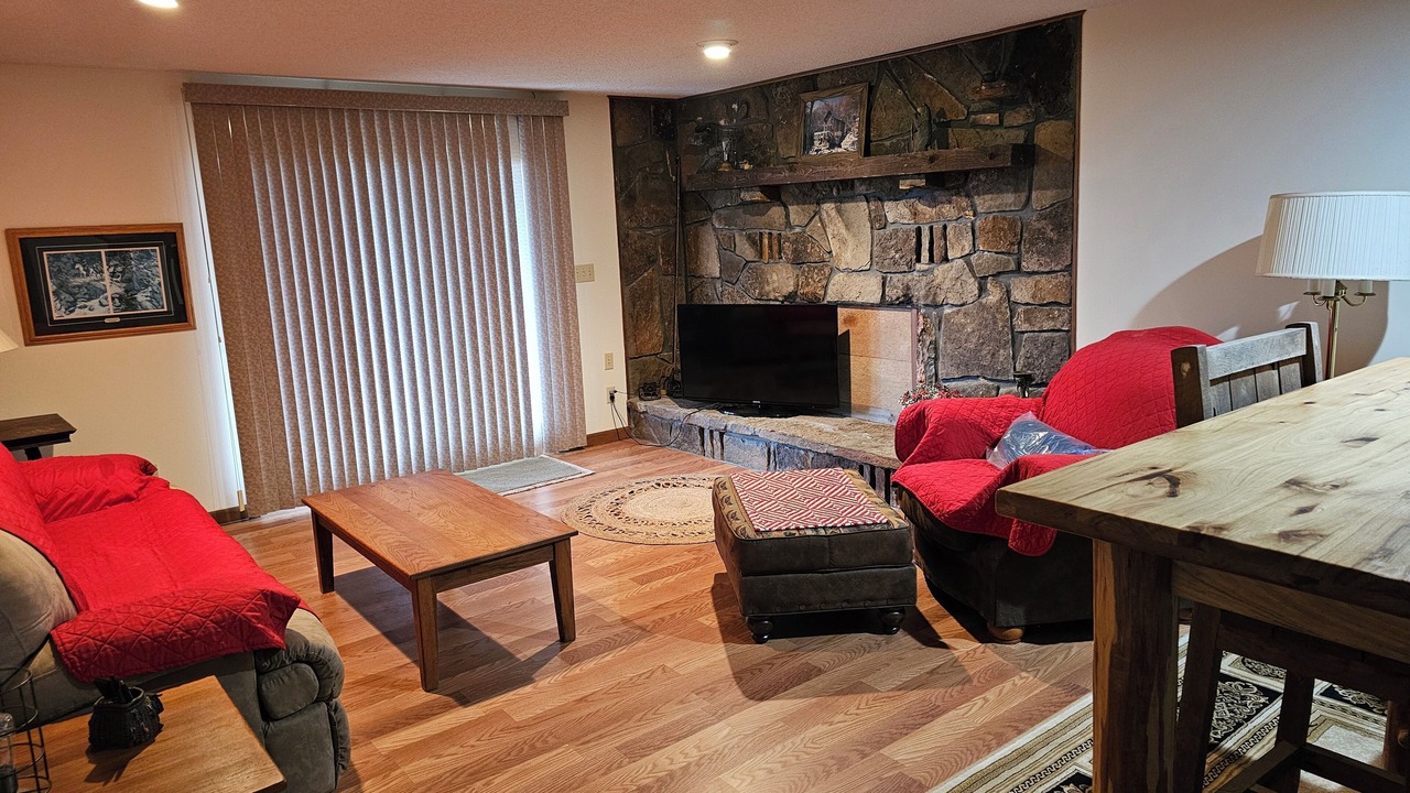 Photo of Livingroom in Tecumseh