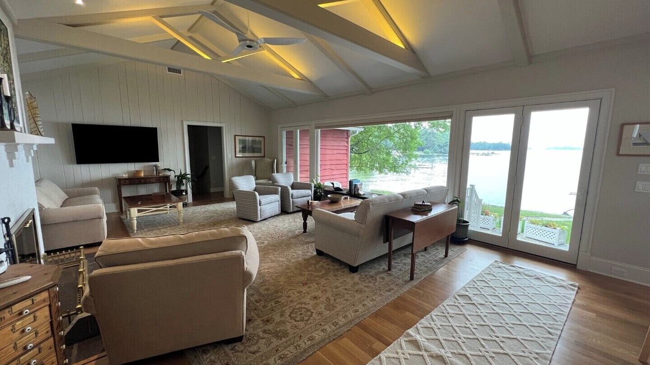 Photo of Livingroom in Wolfeboro