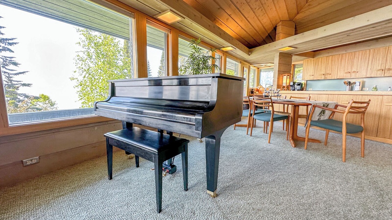 Photo of Bedroom in Grand Marais