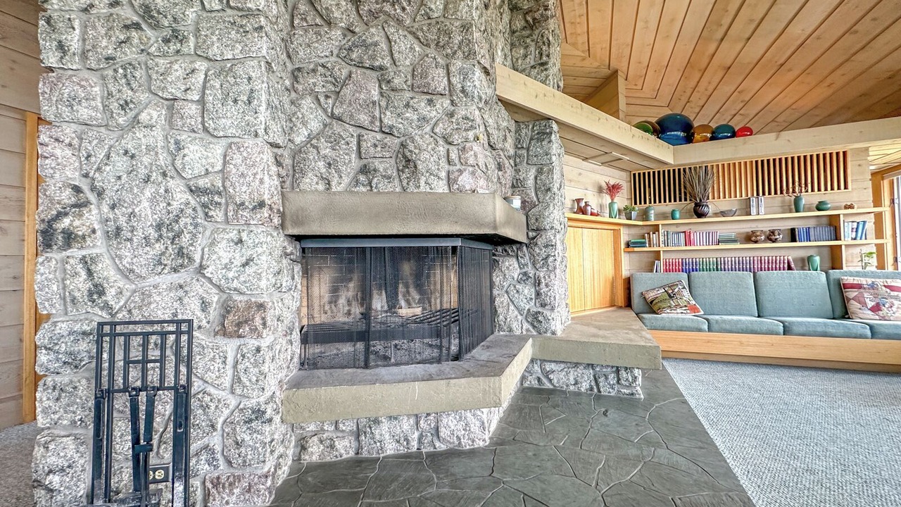 Photo of Livingroom in Grand Marais