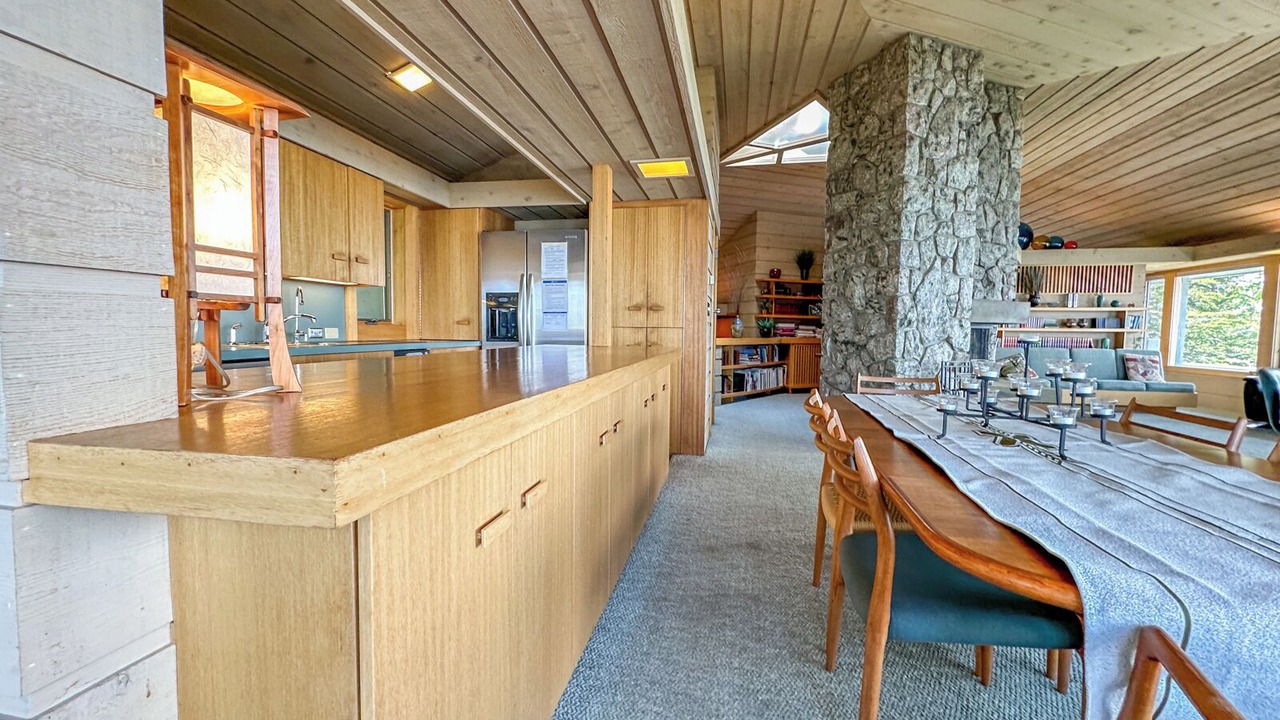 Photo of Bedroom in Grand Marais