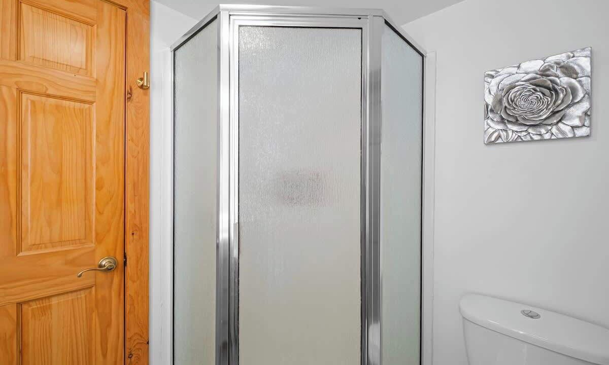 Photo of Bathroom in Black Mountain