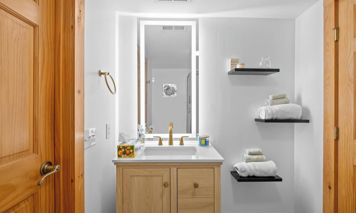Photo of Bathroom in Black Mountain