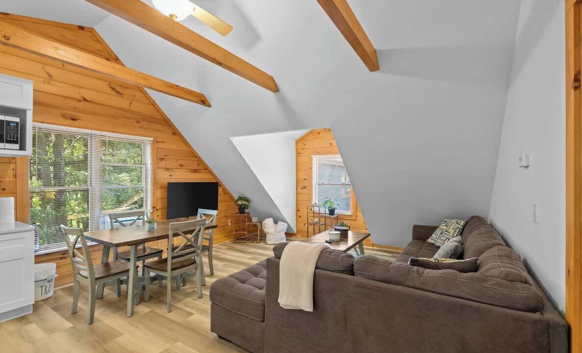 Photo of Livingroom in Black Mountain