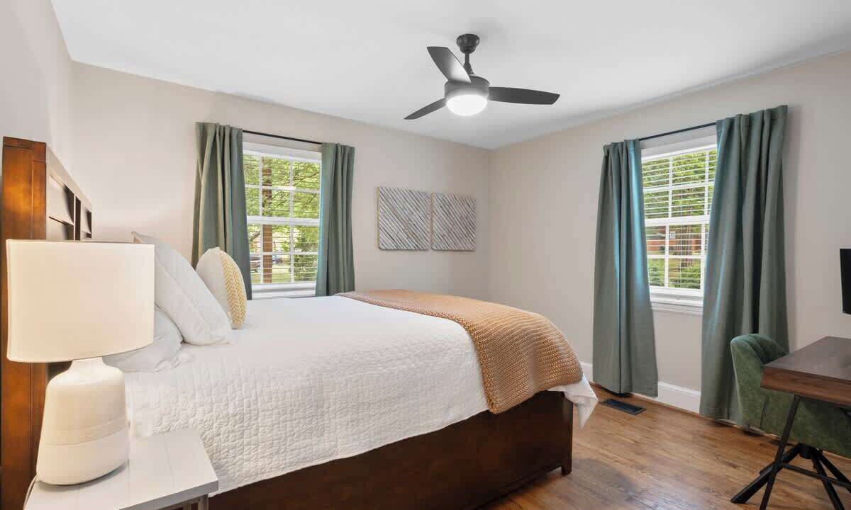 Photo of Bedroom in Enderly Park