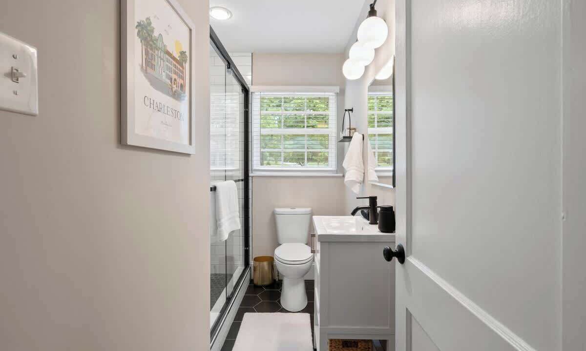 Photo of Bathroom in Enderly Park
