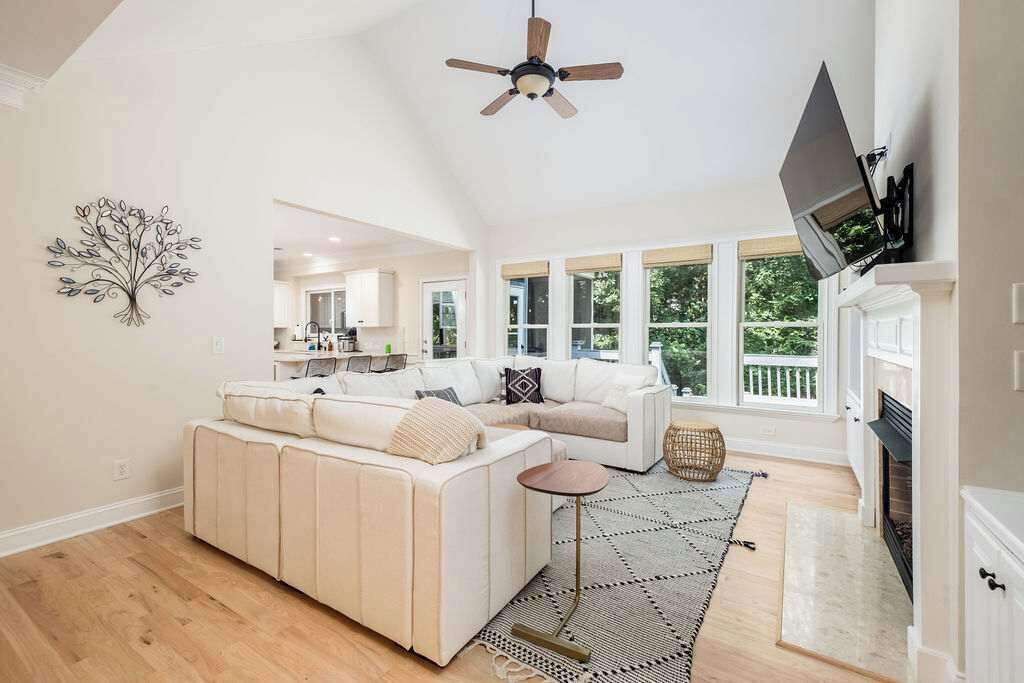 Photo of Livingroom in Huntersville