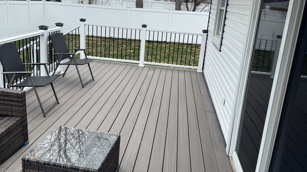 Photo of Patio Balcony in Central Islip