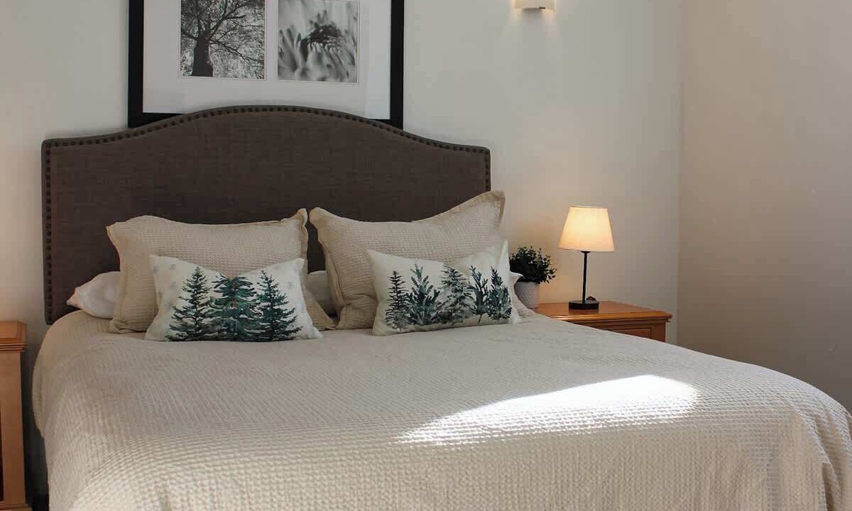 Photo of Bedroom in Calabogie