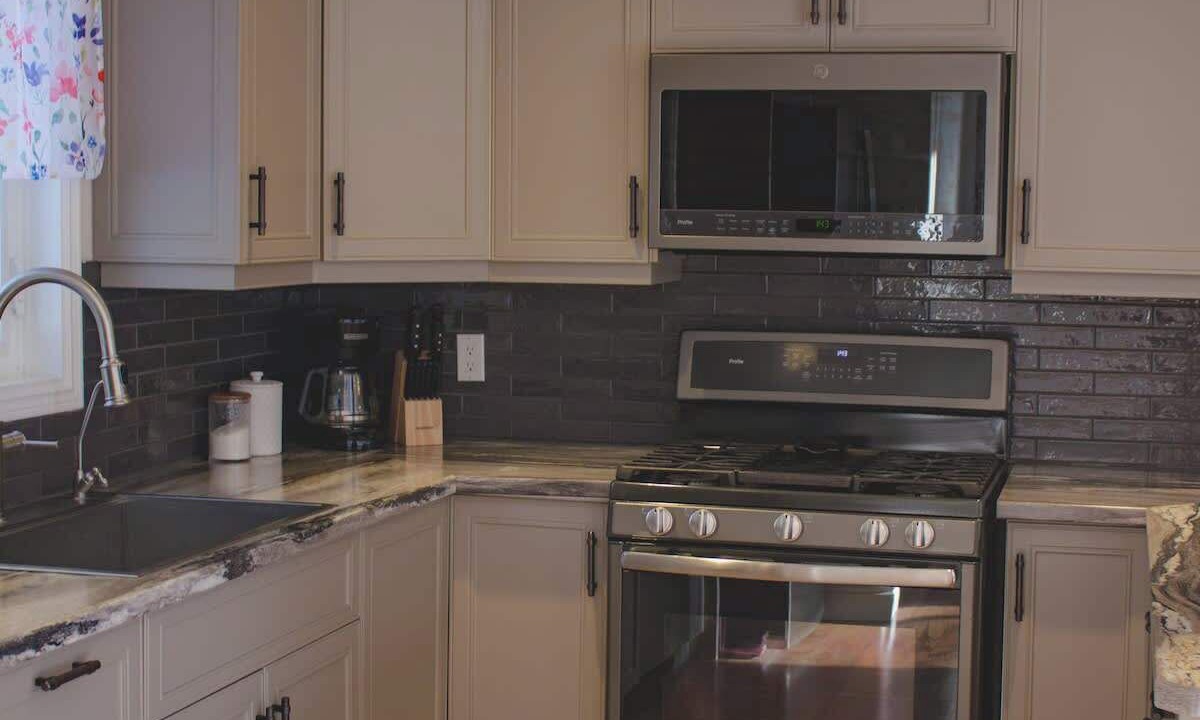 Photo of Kitchen in Calabogie