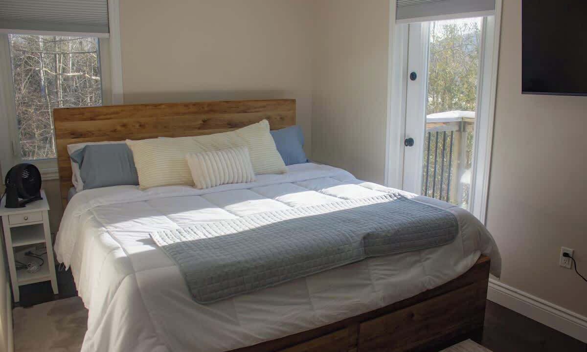 Photo of Bedroom in Calabogie