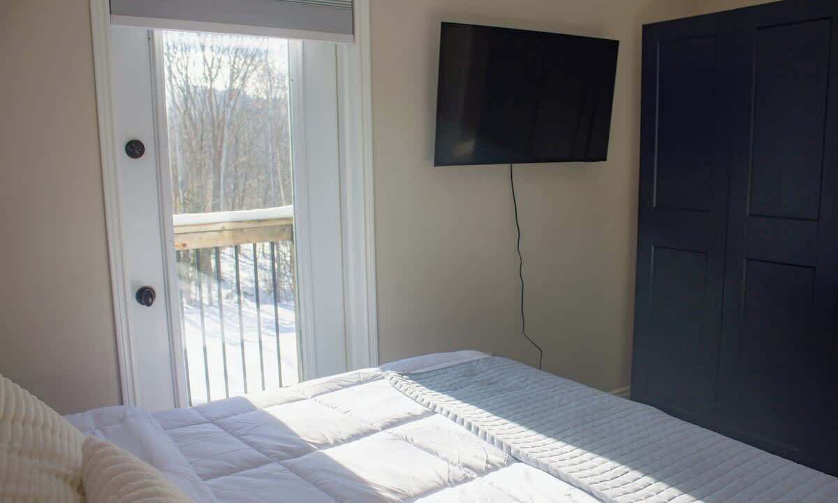Photo of Bedroom in Calabogie