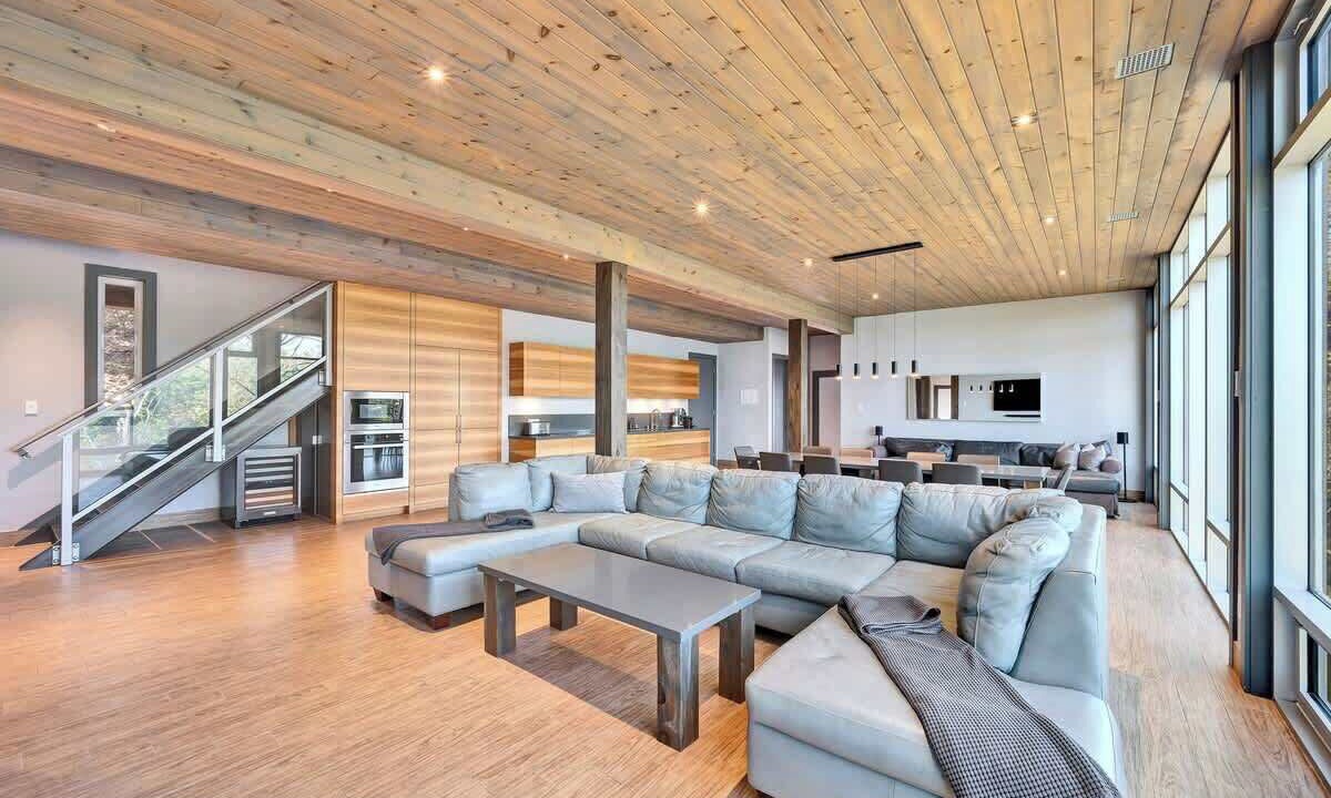 Photo of Livingroom in Rideau Lakes