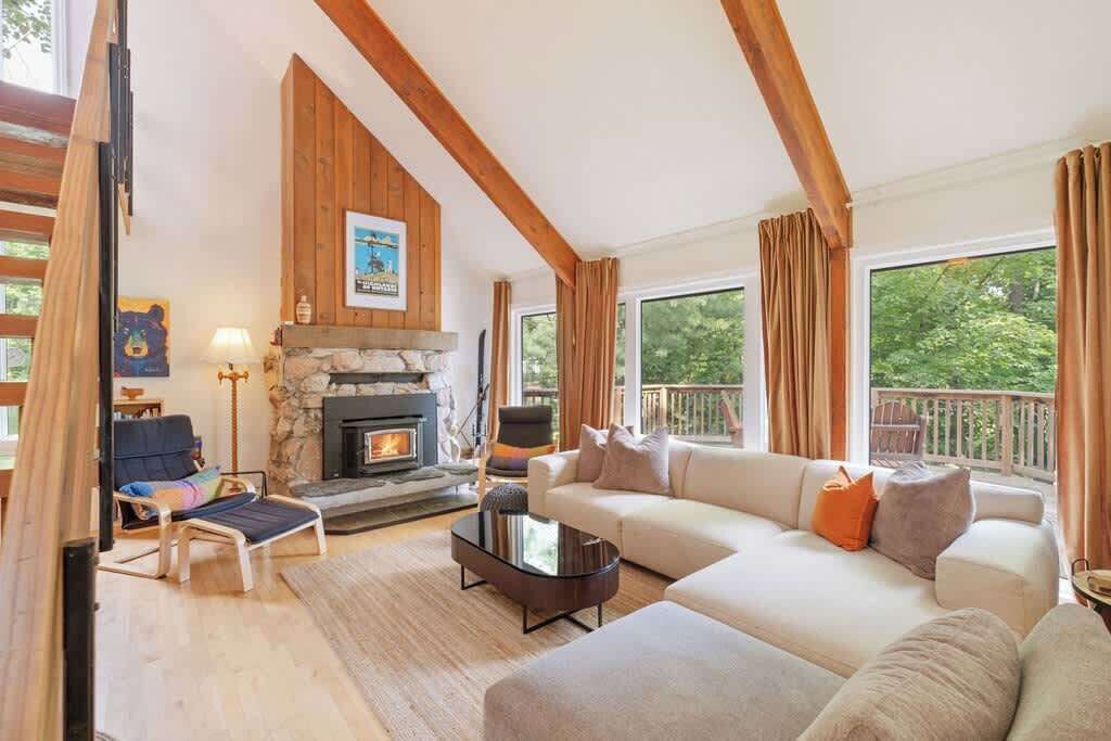 Photo of Livingroom in Calabogie
