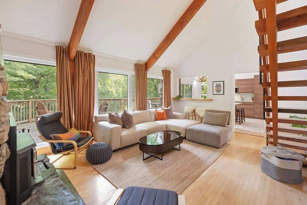 Photo of Livingroom in Calabogie