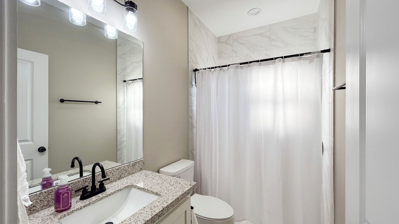Photo of Bathroom in Laredo