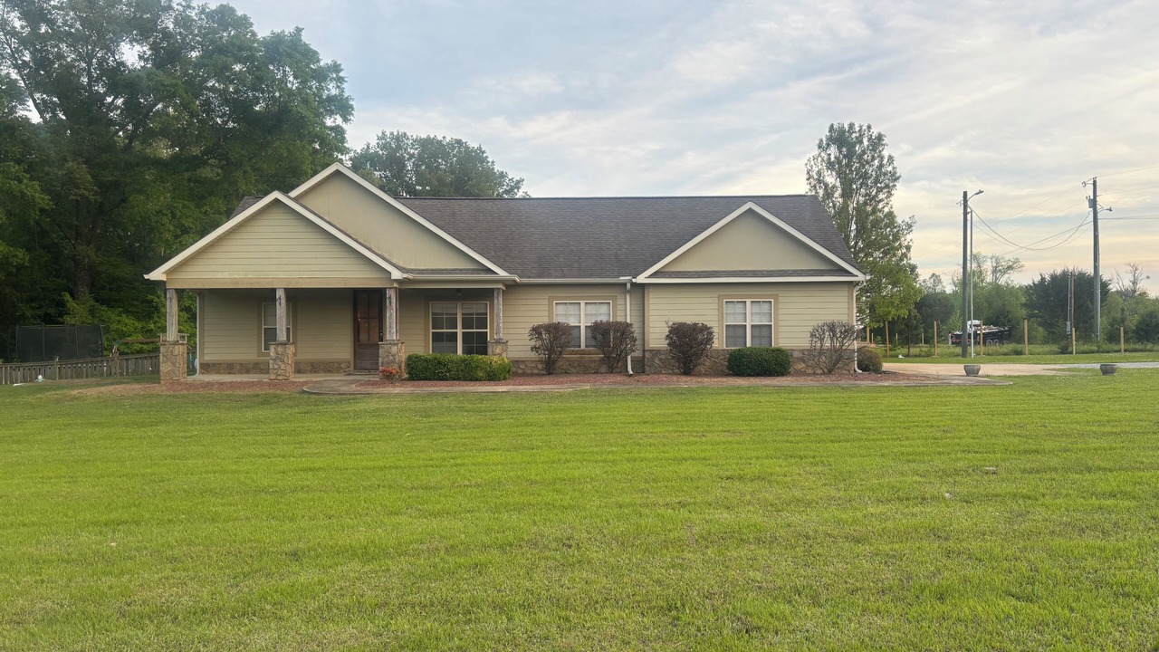 Photo of Outdoor in Starkville