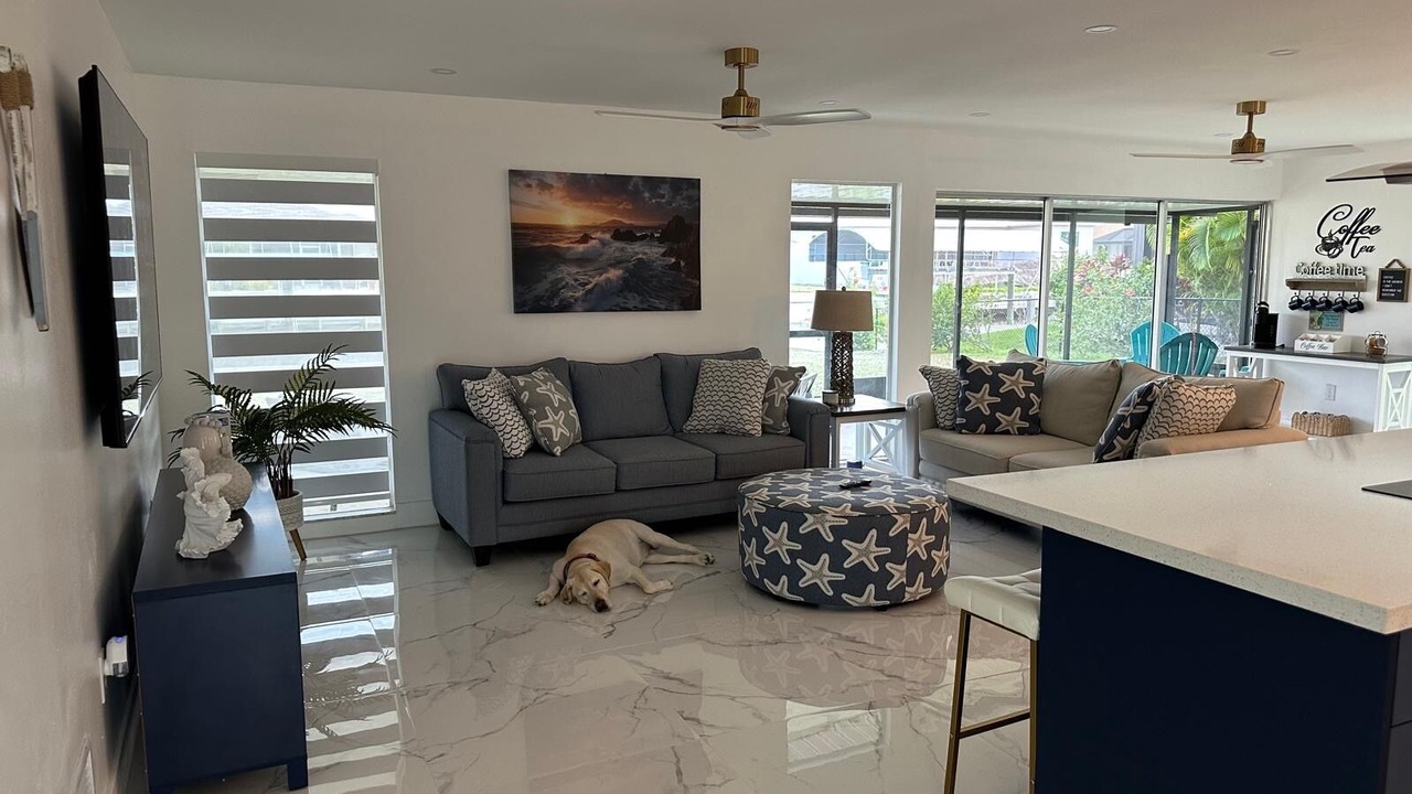 Photo of Livingroom in Gulf Cove