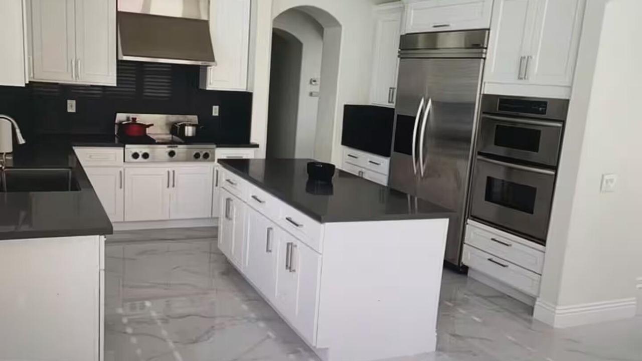 Photo of Kitchen in Corona
