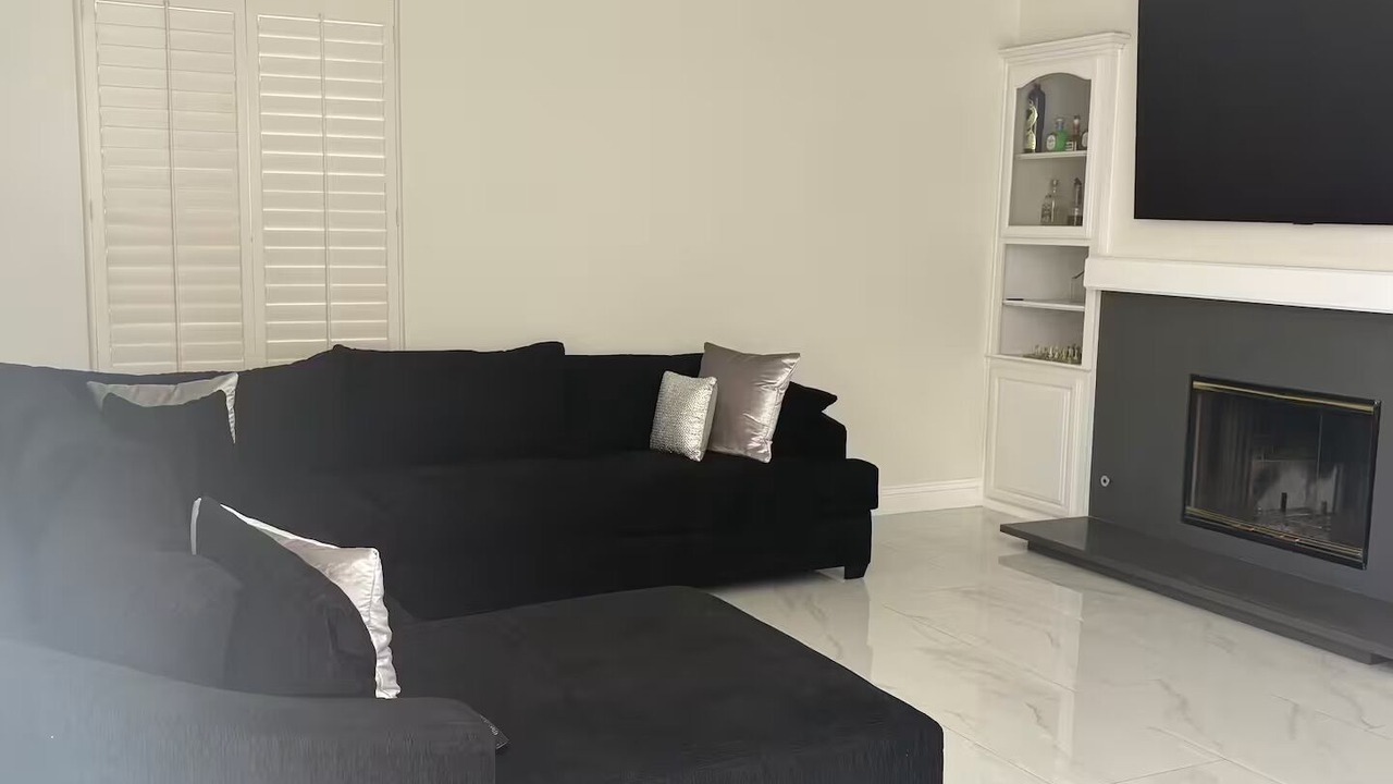 Photo of Livingroom in Corona