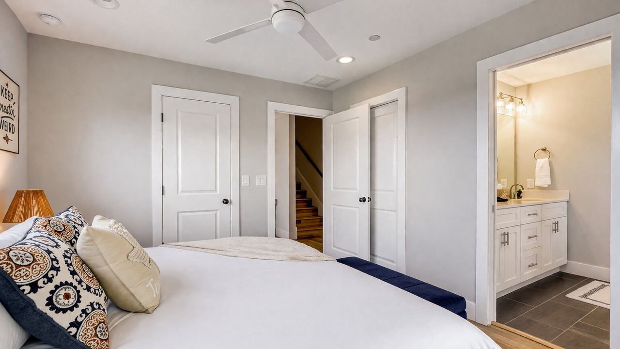 Photo of Bedroom in University Hills and Windsor Park