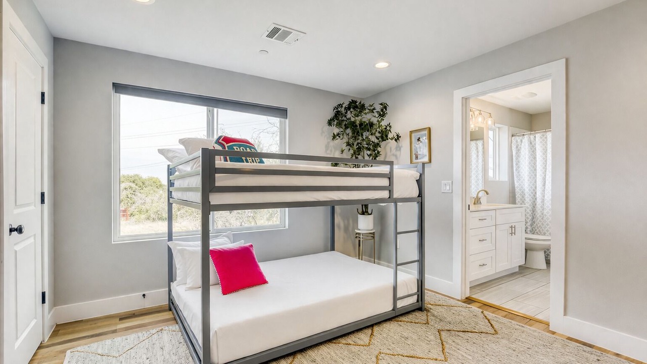 Photo of Bedroom in University Hills and Windsor Park