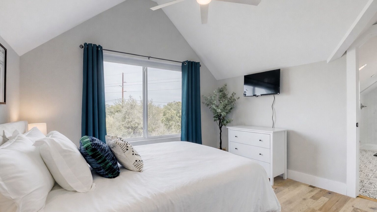 Photo of Bedroom in University Hills and Windsor Park